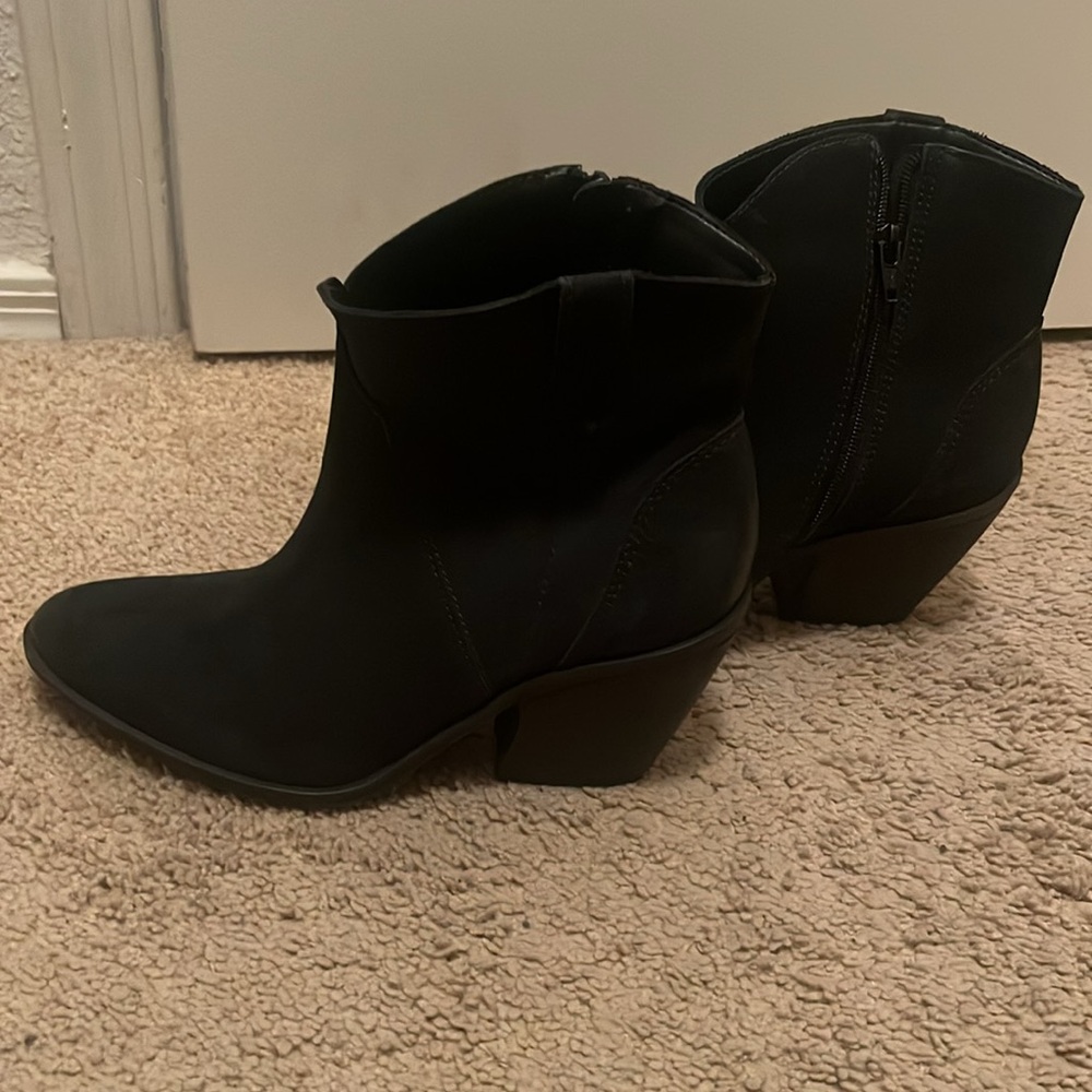 Women boot - Picture 3 of 3